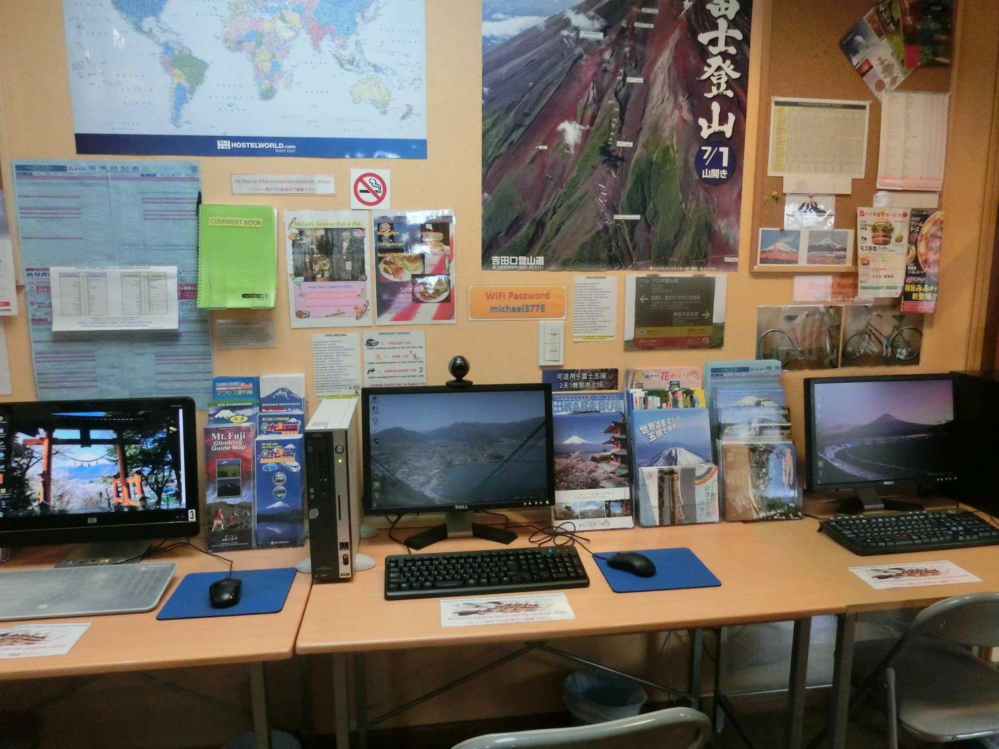 Mt Fuji Hostel Michael'S Fujiyoshida Buitenkant foto